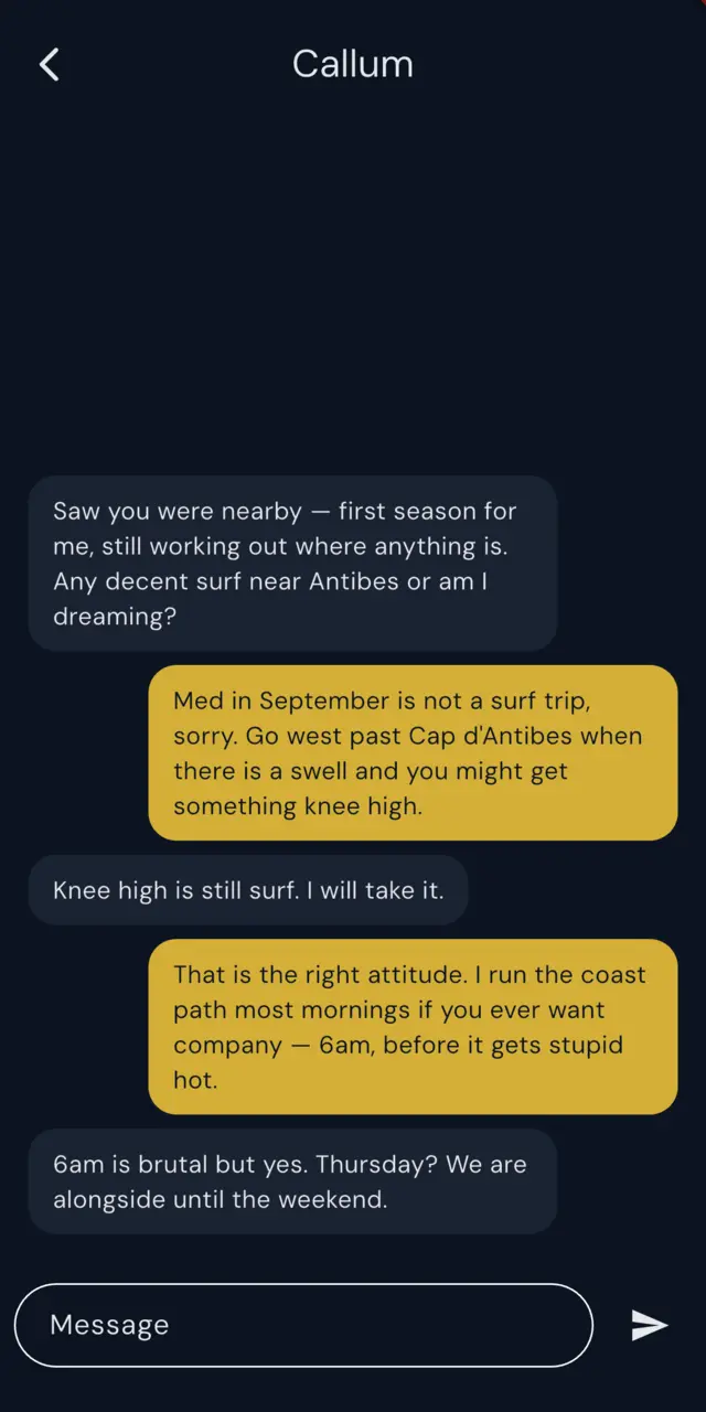A conversation between two connected crew, arranging to meet for a run in Antibes.